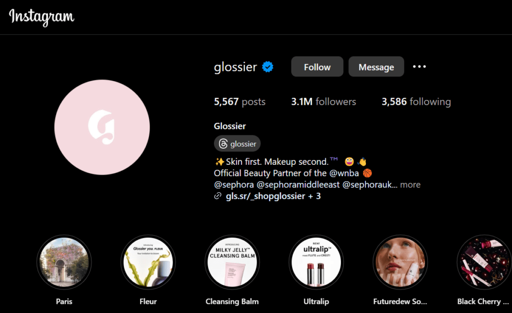 exemple de commerce social Glossier